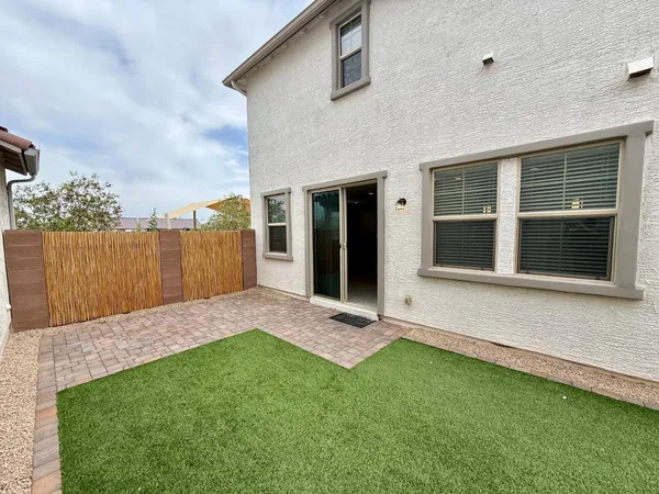 $2,000 | 14220 West Buckskin Trail, Surprise, AZ 85387