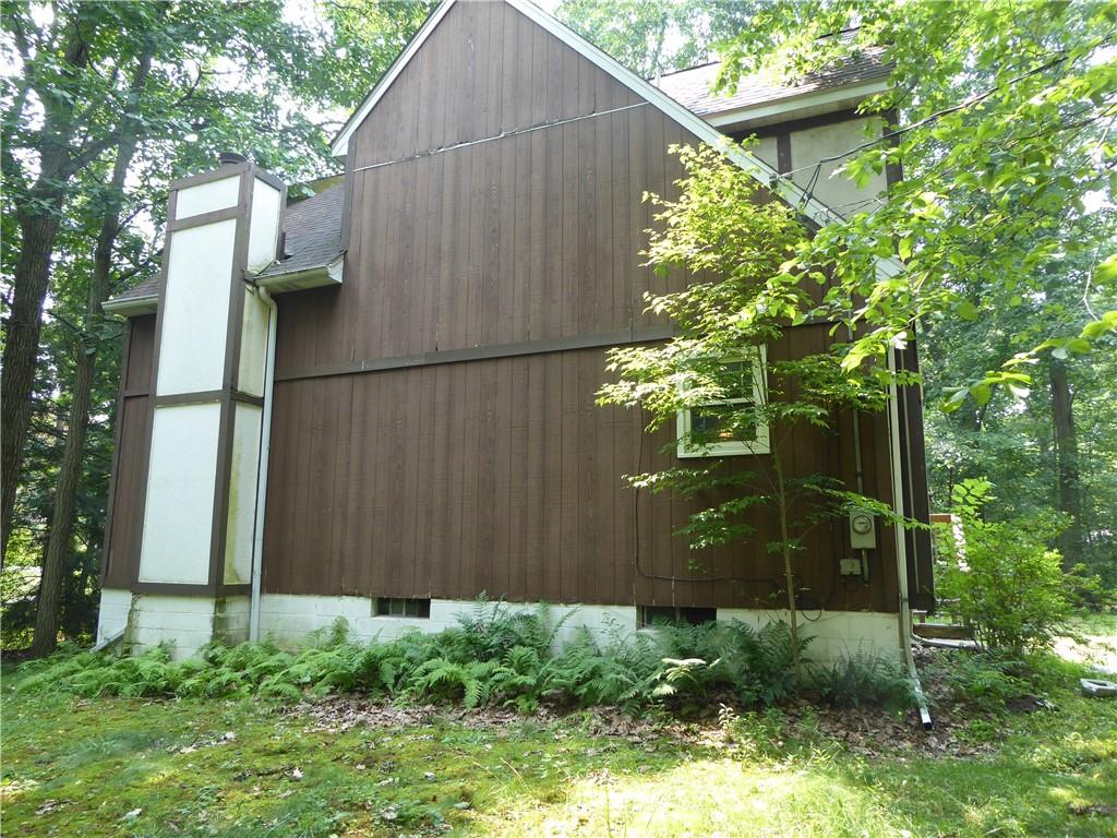 100 Checkerberry Road Baden, PA 15005 - Photo 2 of 10