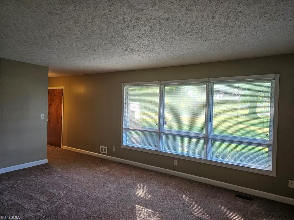 107 Longbow Road Reidsville, NC 27320 - Photo 4 of 18 Gallery Image 4