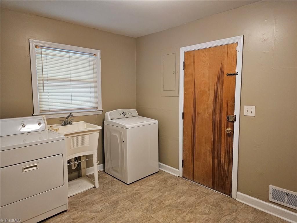 107 Longbow Road Reidsville, NC 27320 - Photo 8 of 18 Gallery Image 8