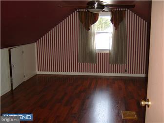 1429 Nevarc Road Warminster, PA 18974 - Photo 4 of 11 Bedroom - Main