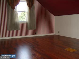 1429 Nevarc Road Warminster, PA 18974 - Photo 5 of 11 Bedroom - Main