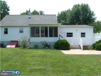 1429 Nevarc Road Warminster, PA 18974 - Photo 9 of 11 Exterior Back