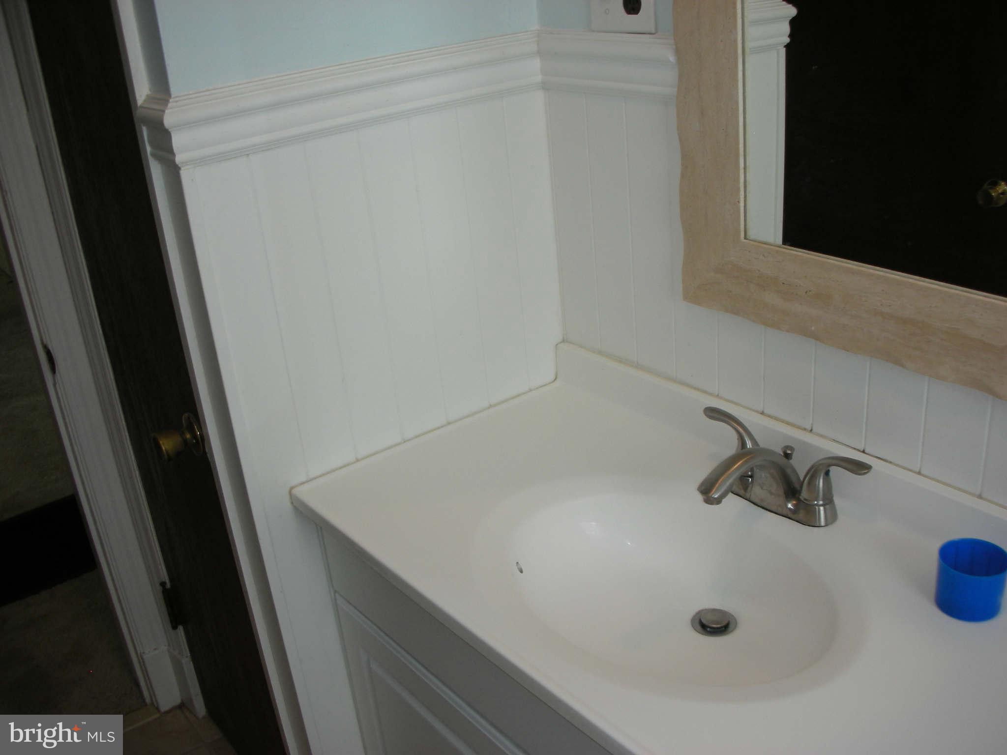 6711 Poplar Road Suitland, MD 20746 - Photo 11 of 20 Bath