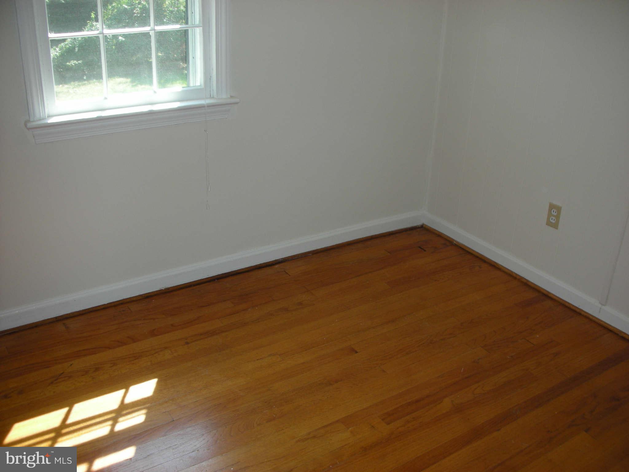 6711 Poplar Road Suitland, MD 20746 - Photo 15 of 20 Bedroom