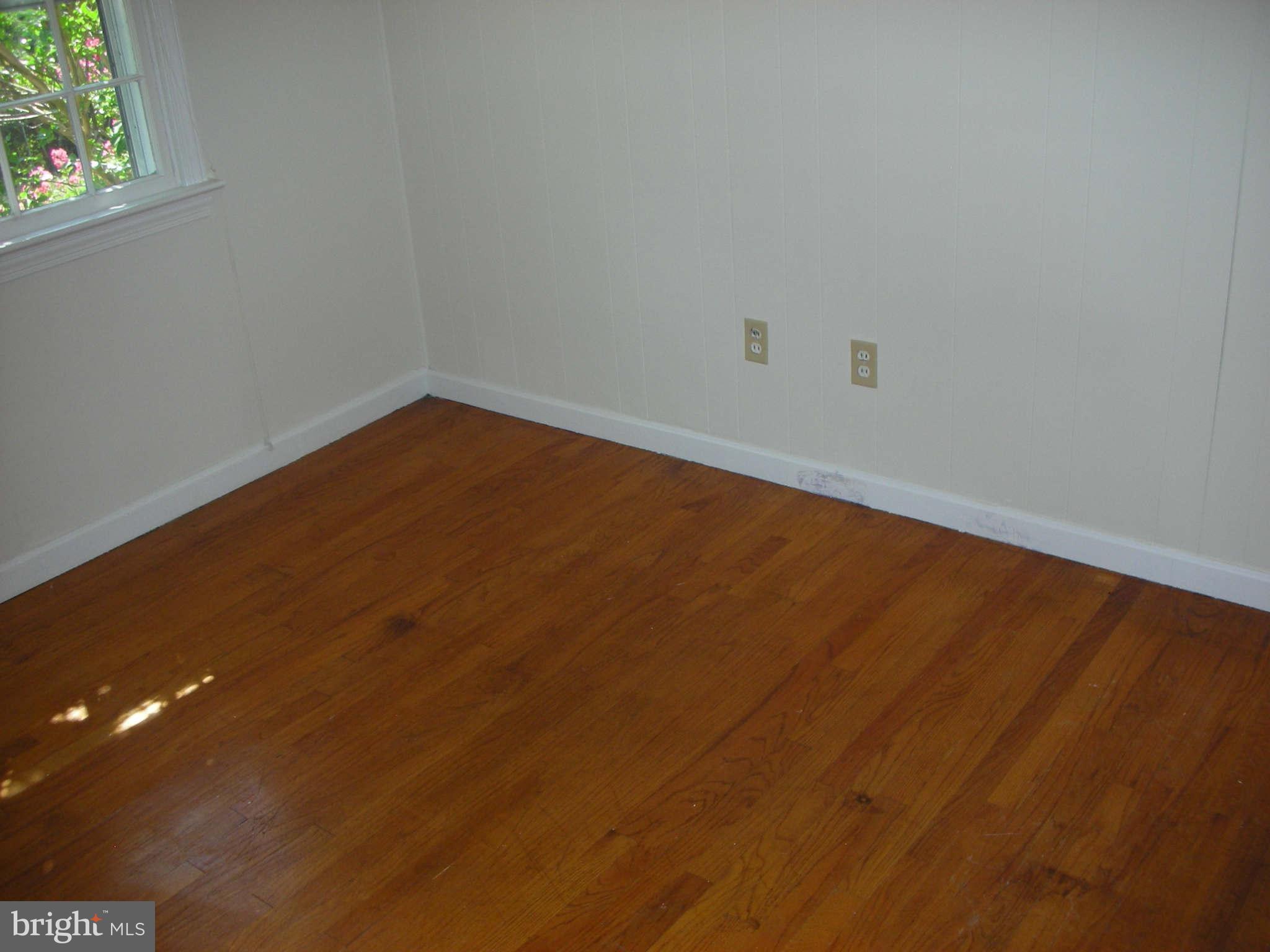 6711 Poplar Road Suitland, MD 20746 - Photo 17 of 20 Bedroom