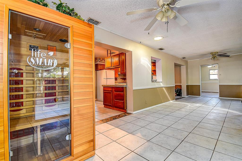 808 Helmsman Way Palm Harbor, FL 34685 - Photo 12 of 27