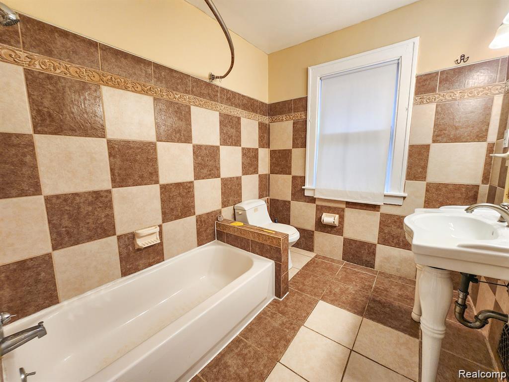 1612 Atkinson Street Detroit, MI 48206 - Photo 36 of 61