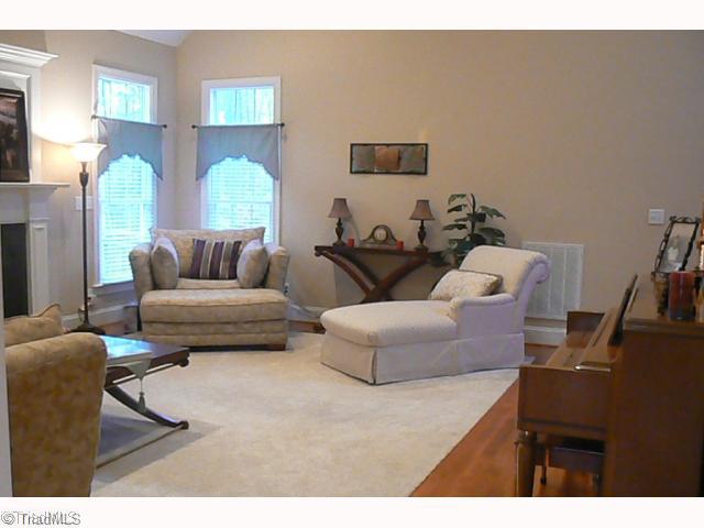226 Canyon Road Mocksville, NC 27028 - Photo 3 of 16 Living Room.