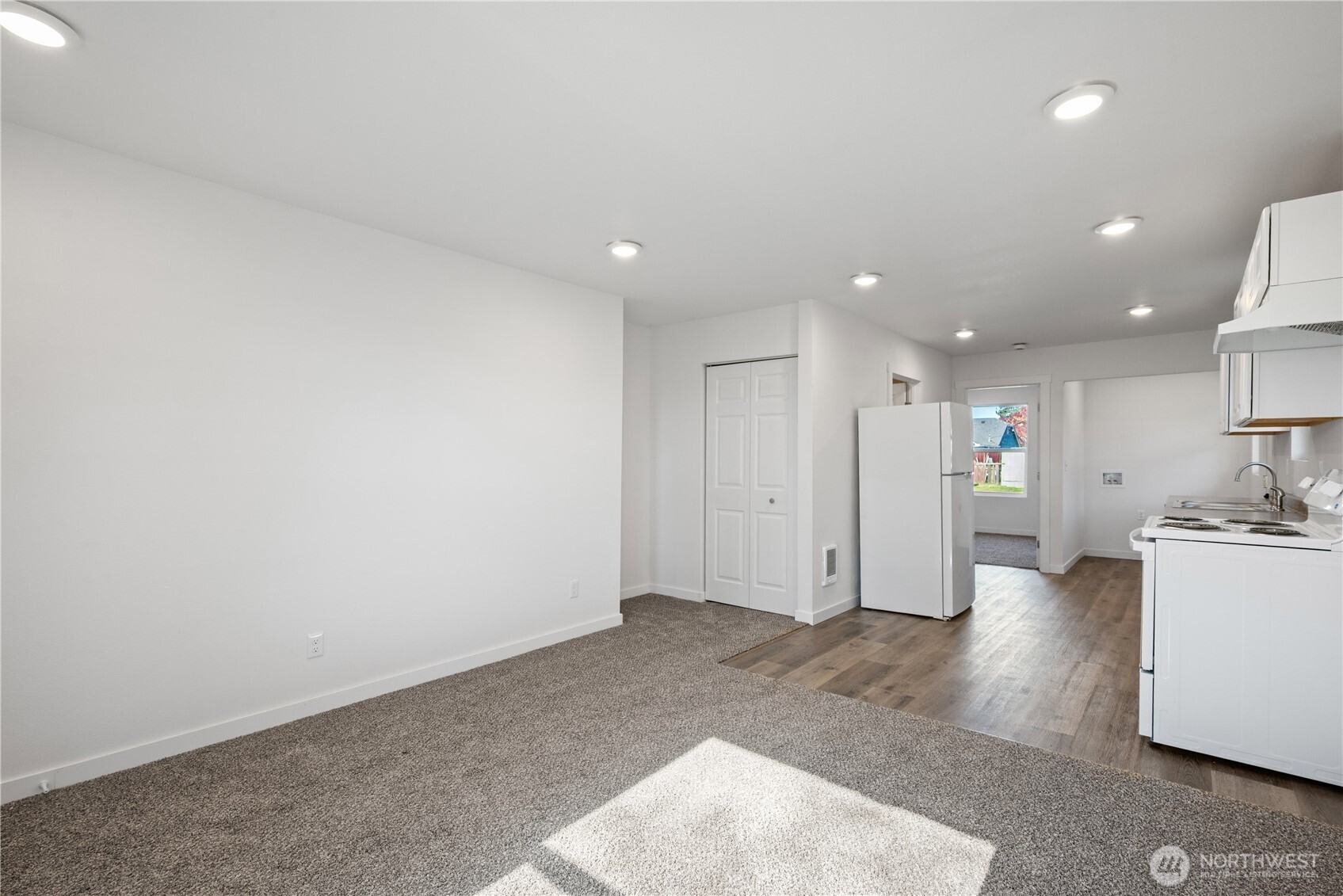 285 20th Avenue Longview, WA 98632 - Photo 14 of 37 a view of a kitchen with a sink