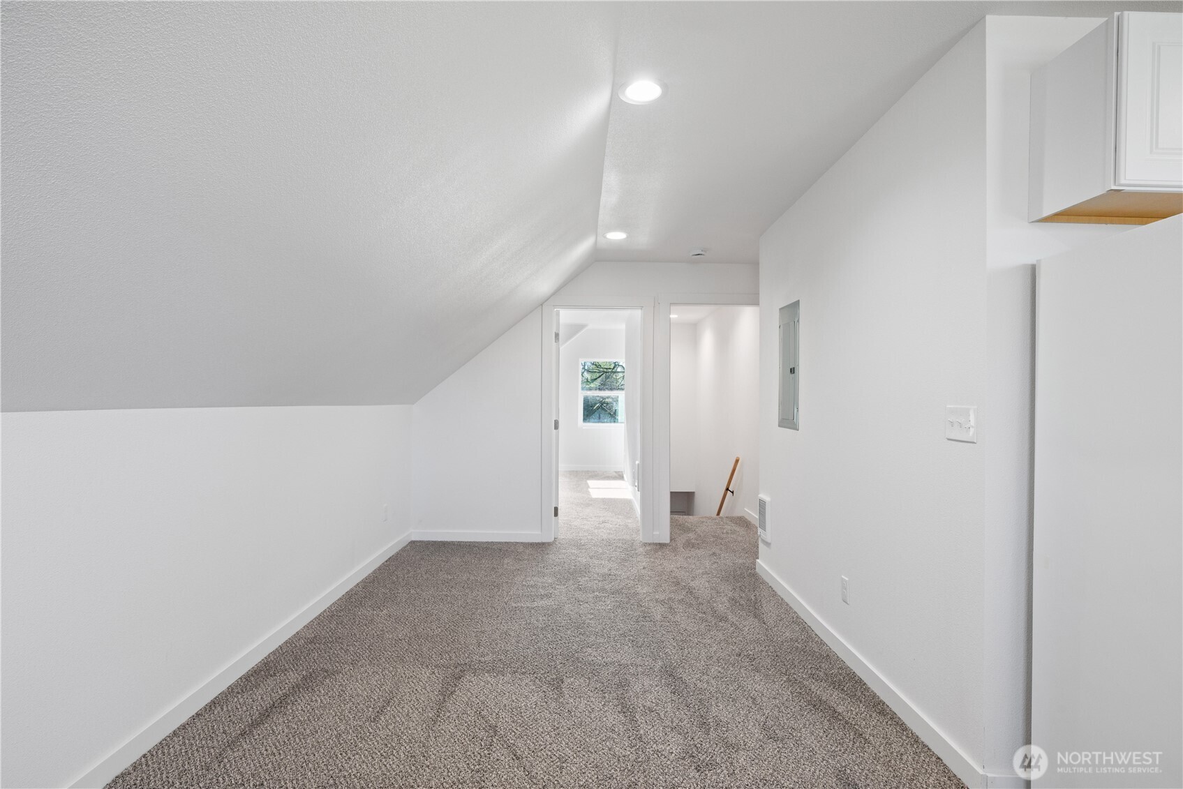 285 20th Avenue Longview, WA 98632 - Photo 3 of 37 a view of room with a ceiling fan and window