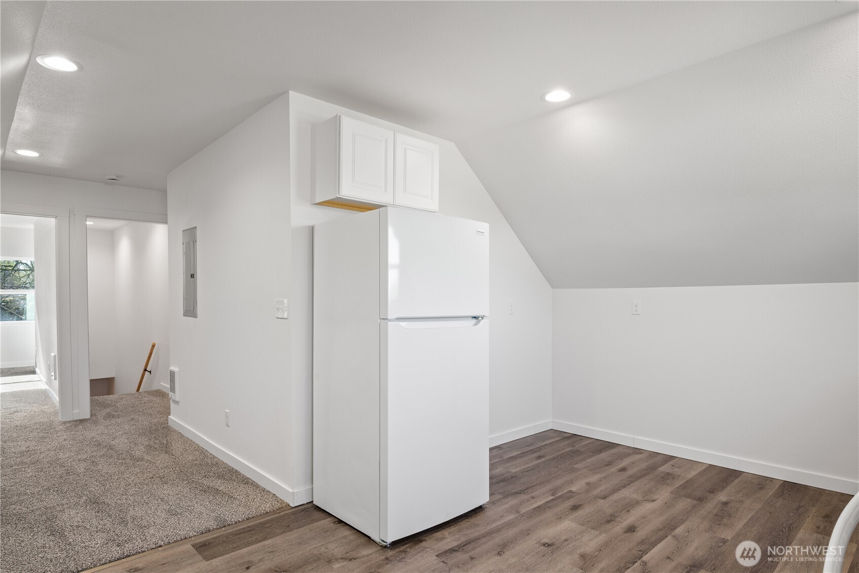 285 20th Avenue Longview, WA 98632 - Photo 6 of 37 a view of hallway with wooden floor