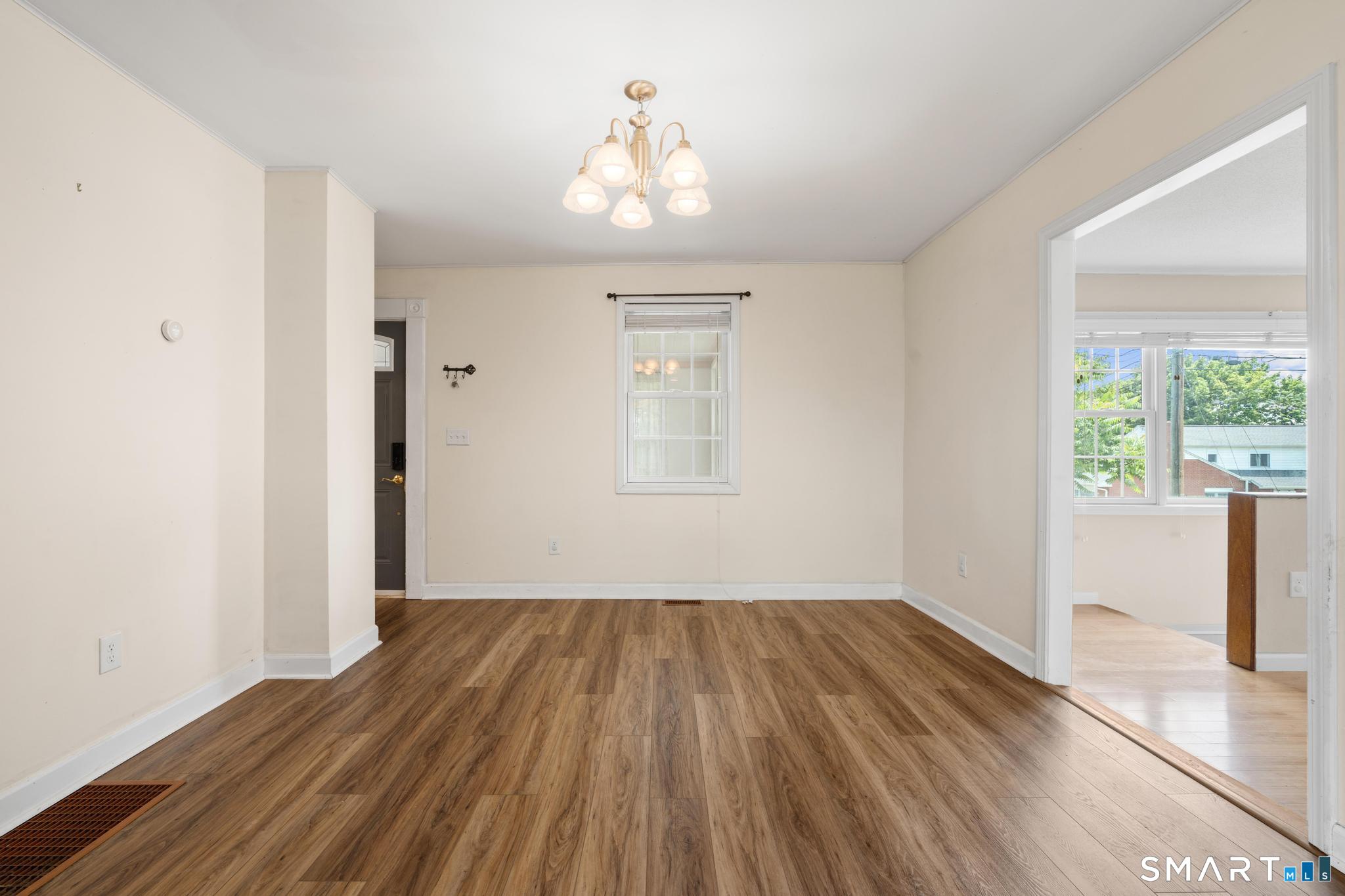 4 Gloria Road Cromwell, CT 06416 - Photo 11 of 32