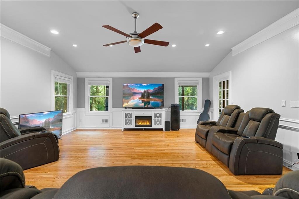 10560 Haynes Bridge Road Alpharetta, GA 30022 - Photo 7 of 60 Gallery Image 7