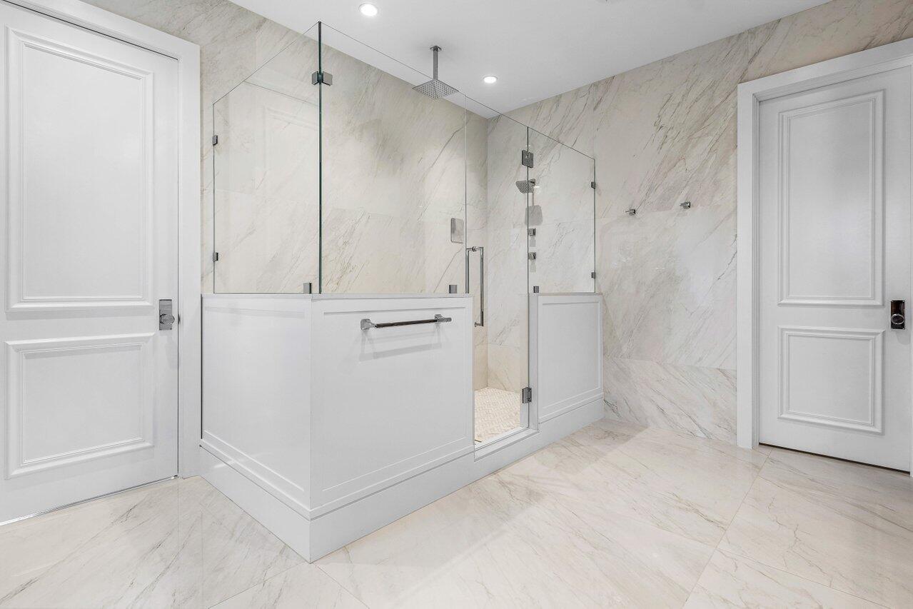7383 Orangewood Lane, Unit 501 Boca Raton, FL 33433 - Photo 29 of 67 Primary Bathroom
