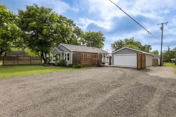 $295,000 | 108 Westvue Street, Terrell, TX 75160