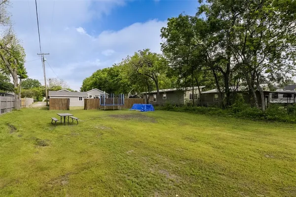 $295,000 | 108 Westvue Street, Terrell, TX 75160