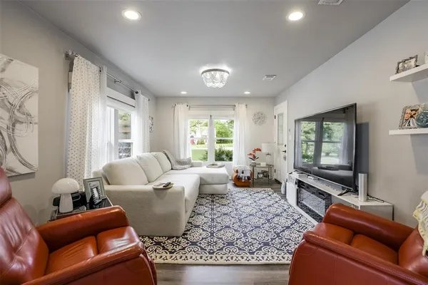 $295,000 | 108 Westvue Street, Terrell, TX 75160