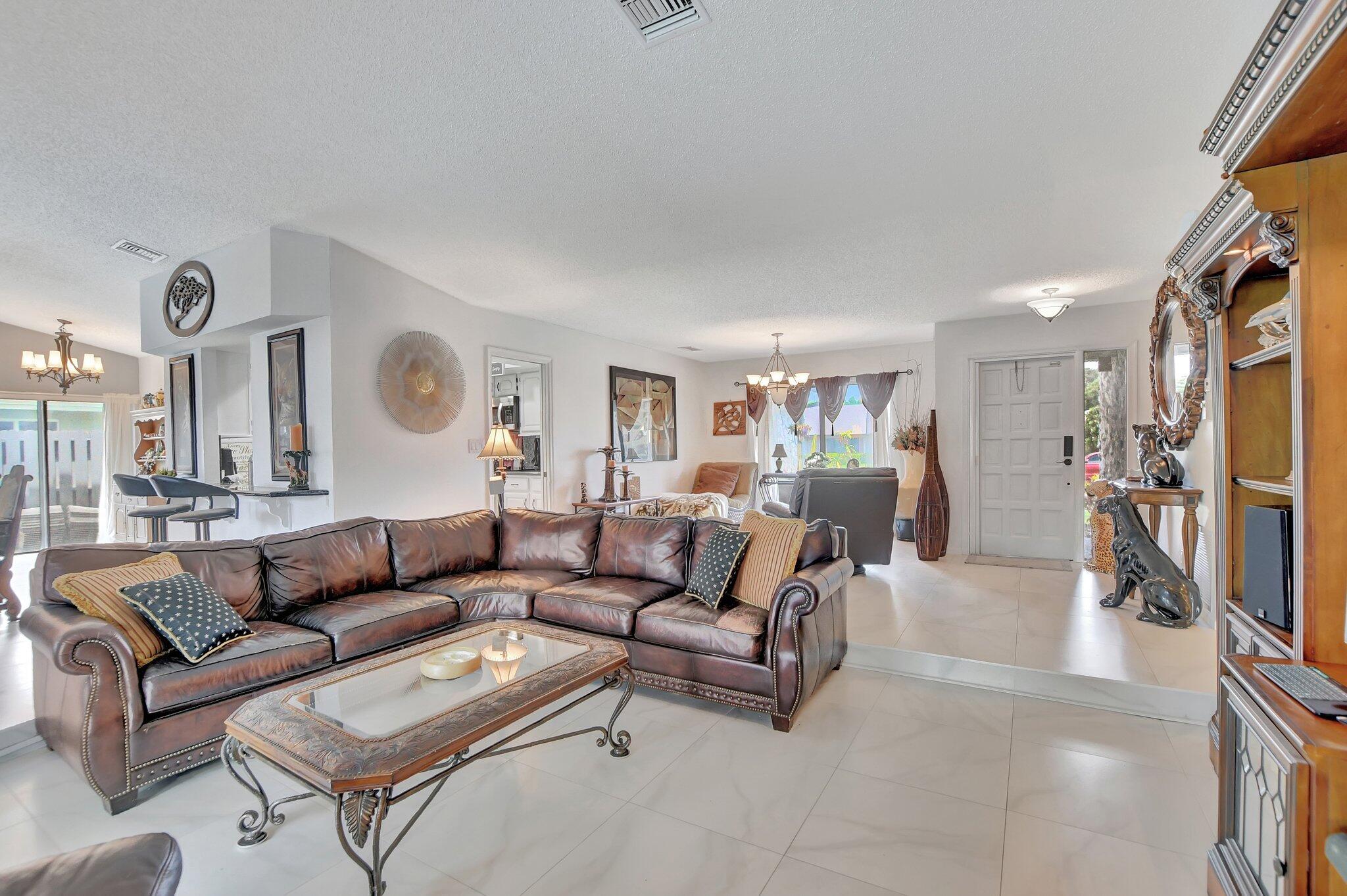 20951 Chisolm Way Boca Raton, FL 33428 - Photo 23 of 52 Family Room