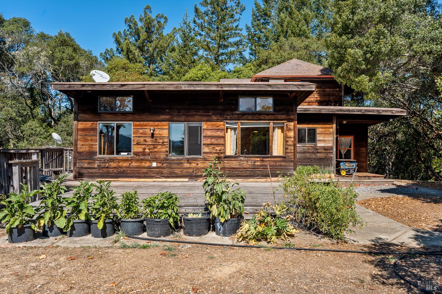 19020 Gschwend Road Philo, CA 95466 - Photo 5 of 31 Gallery Image 5