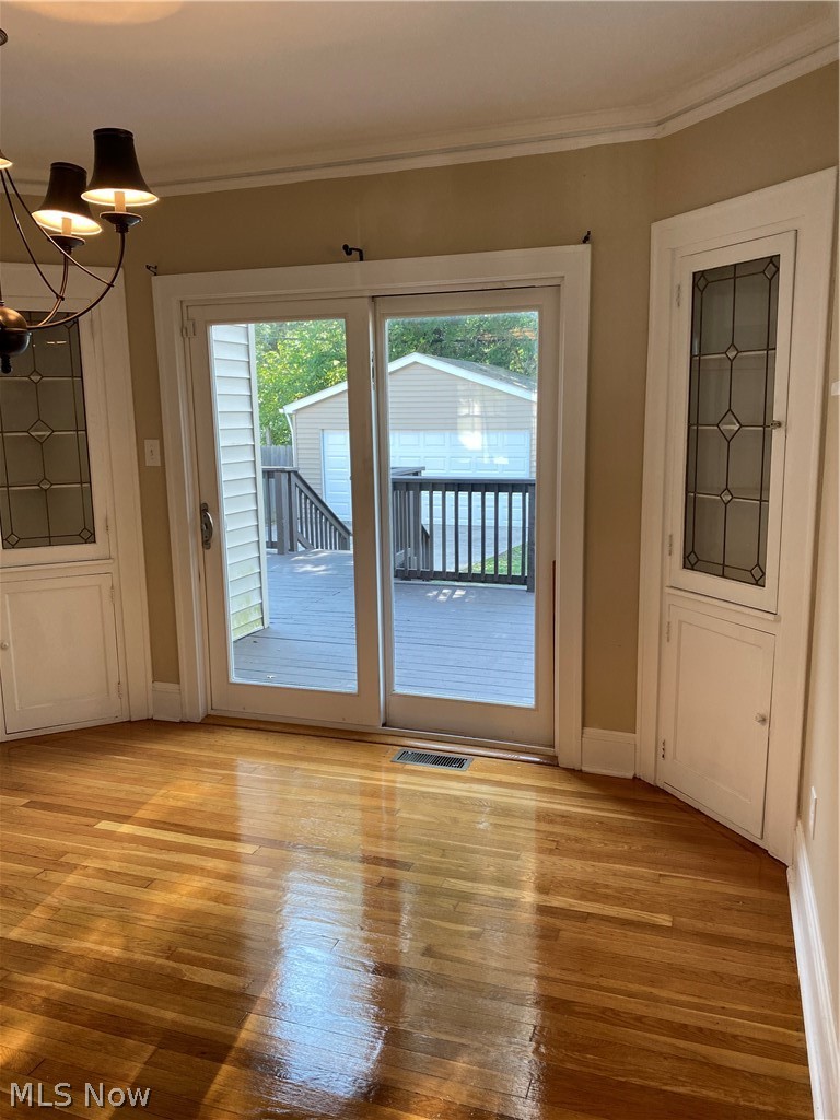 1212 Avondale Road Cleveland, OH 44121 - Photo 3 of 23 Gallery Image 3