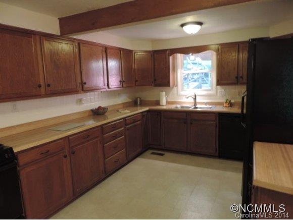 76 Highlands Loop Maggie Valley, NC 28751 - Photo 7 of 23 Gallery Image 7