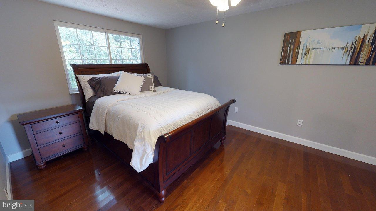 6113 Covered Bridge Road Burke, VA 22015 - Photo 16 of 26 Bedroom (Master)