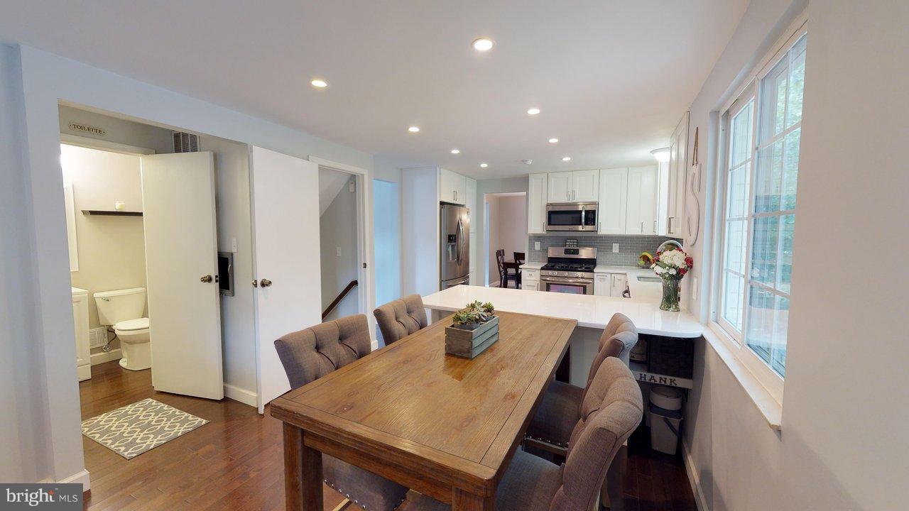 6113 Covered Bridge Road Burke, VA 22015 - Photo 5 of 26 Kitchen