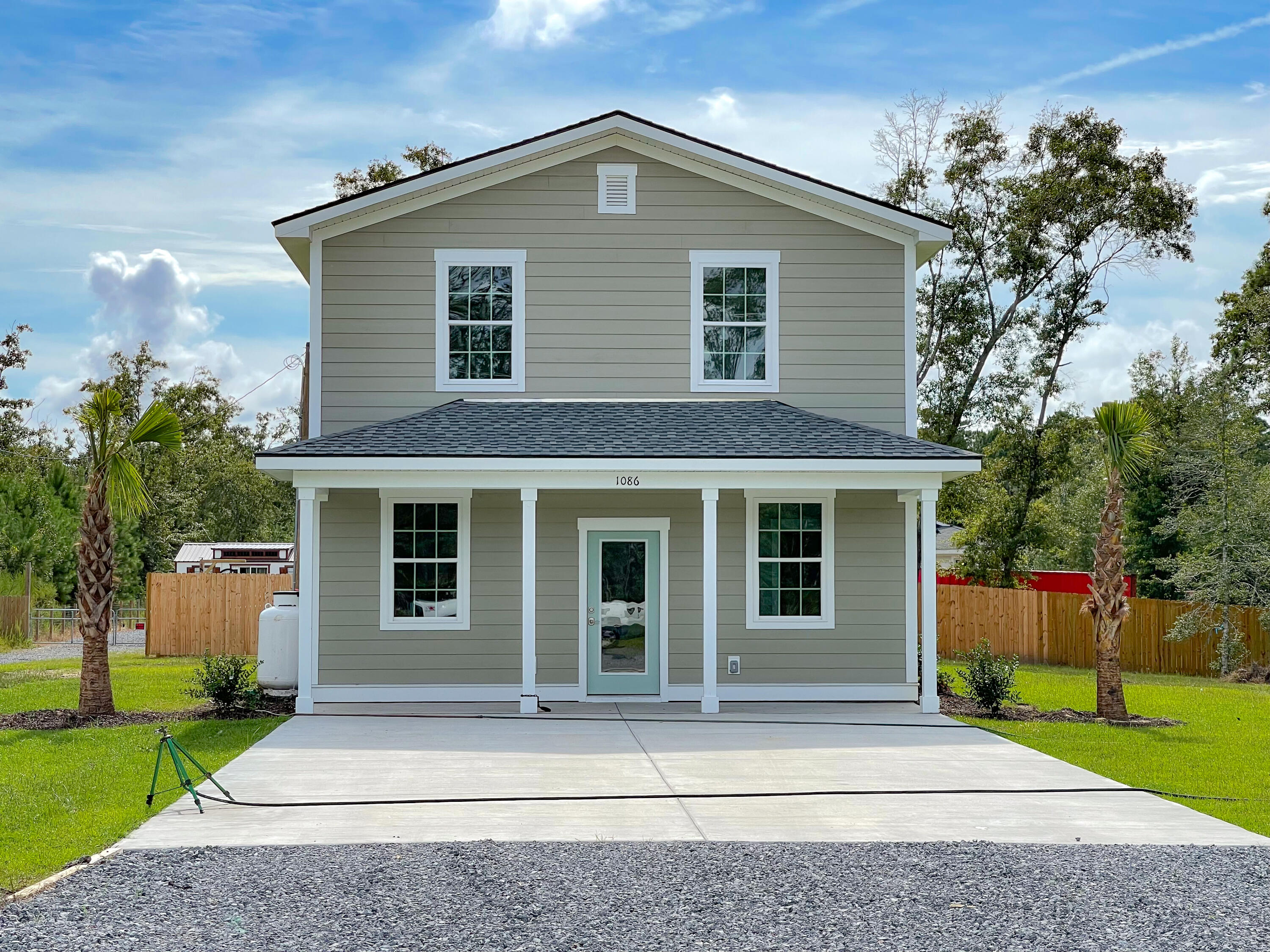 1086 Irving Manigault Road McClellanville, SC 29458 - Photo 1 of 35 IMG_058628