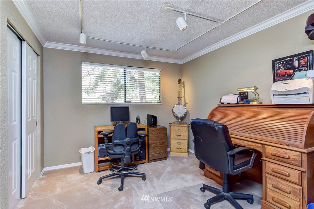 22127 49th Avenue Southeast Bothell, WA 98021 - Photo 14 of 25