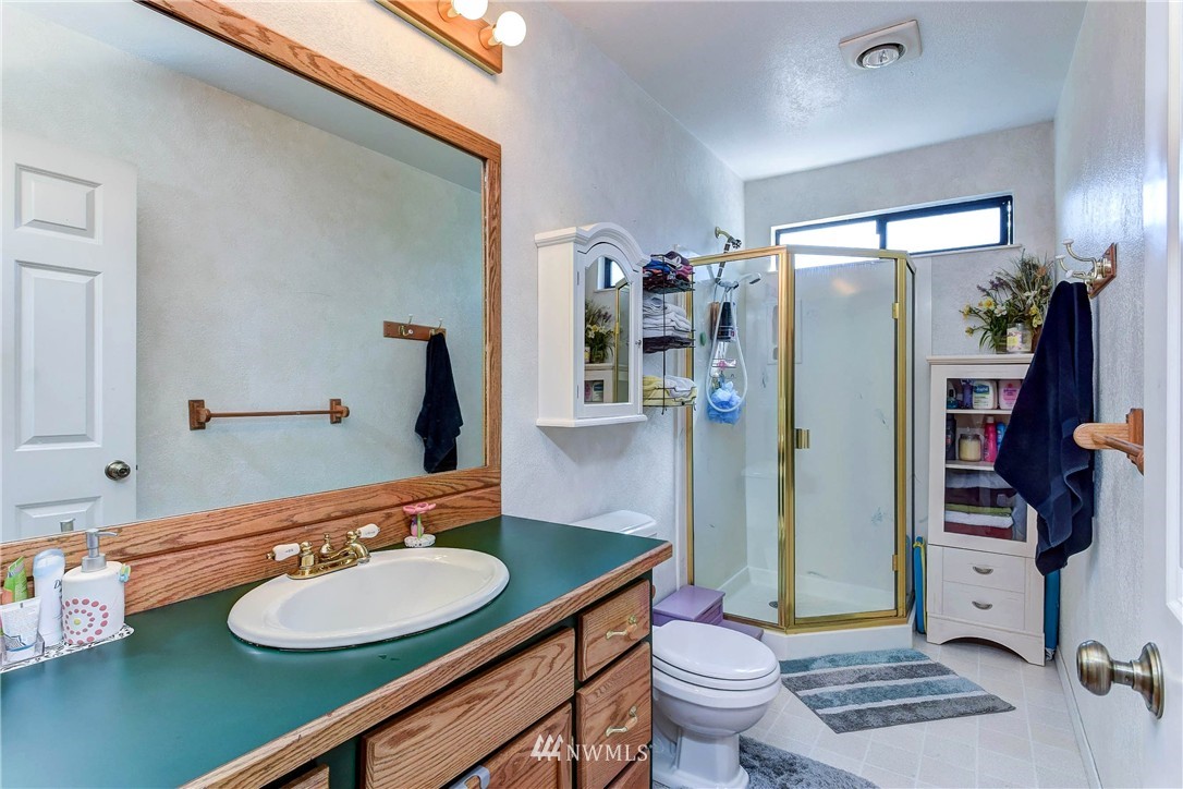 22127 49th Avenue Southeast Bothell, WA 98021 - Photo 18 of 25