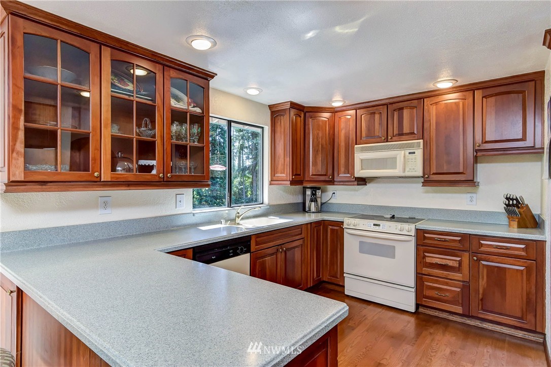 22127 49th Avenue Southeast Bothell, WA 98021 - Photo 5 of 25