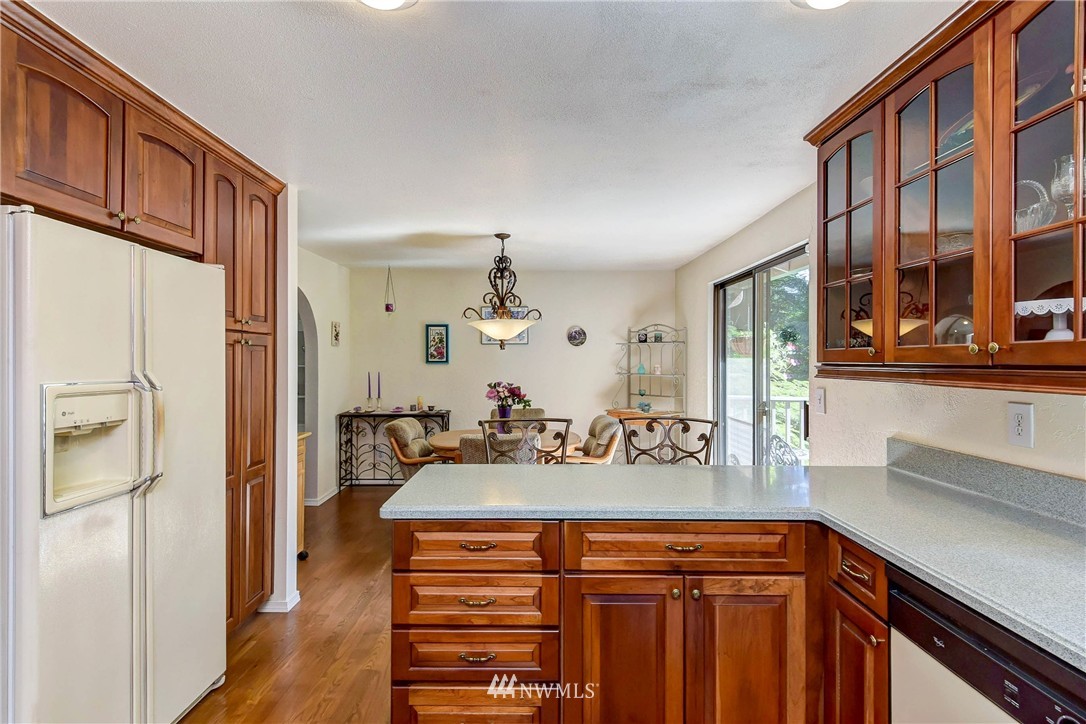 22127 49th Avenue Southeast Bothell, WA 98021 - Photo 6 of 25
