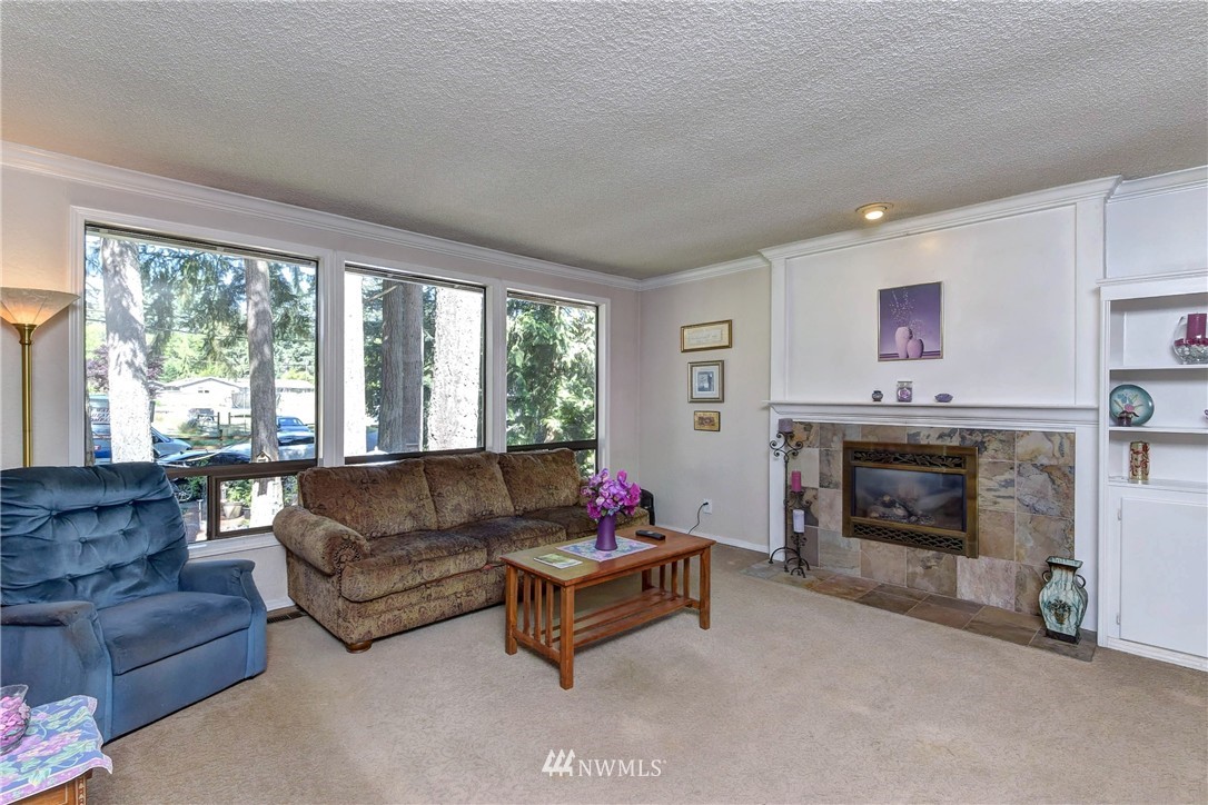 22127 49th Avenue Southeast Bothell, WA 98021 - Photo 9 of 25