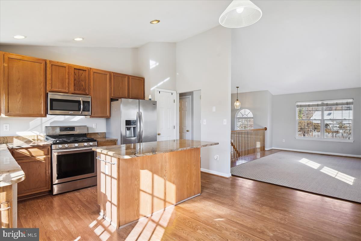 102 West Deer Park Road Gaithersburg, MD 20877 - Photo 5 of 30