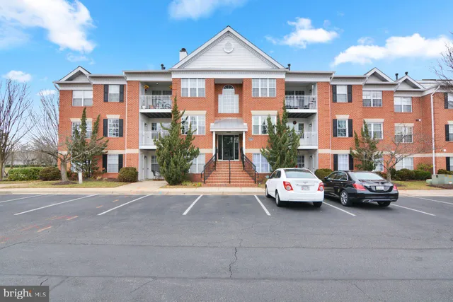 $320,000 | 2408 Forest Edge Court, Unit 201, Odenton, MD 21113