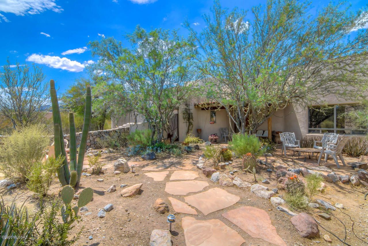 8238 Sunset Ranch Loop Tucson, AZ 85743 - Photo 3 of 47 Gallery Image 3