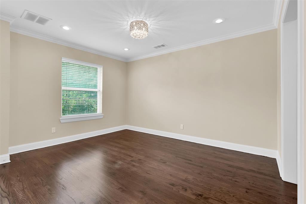9783 Broken Bow Road Dallas, TX 75238 - Photo 18 of 39