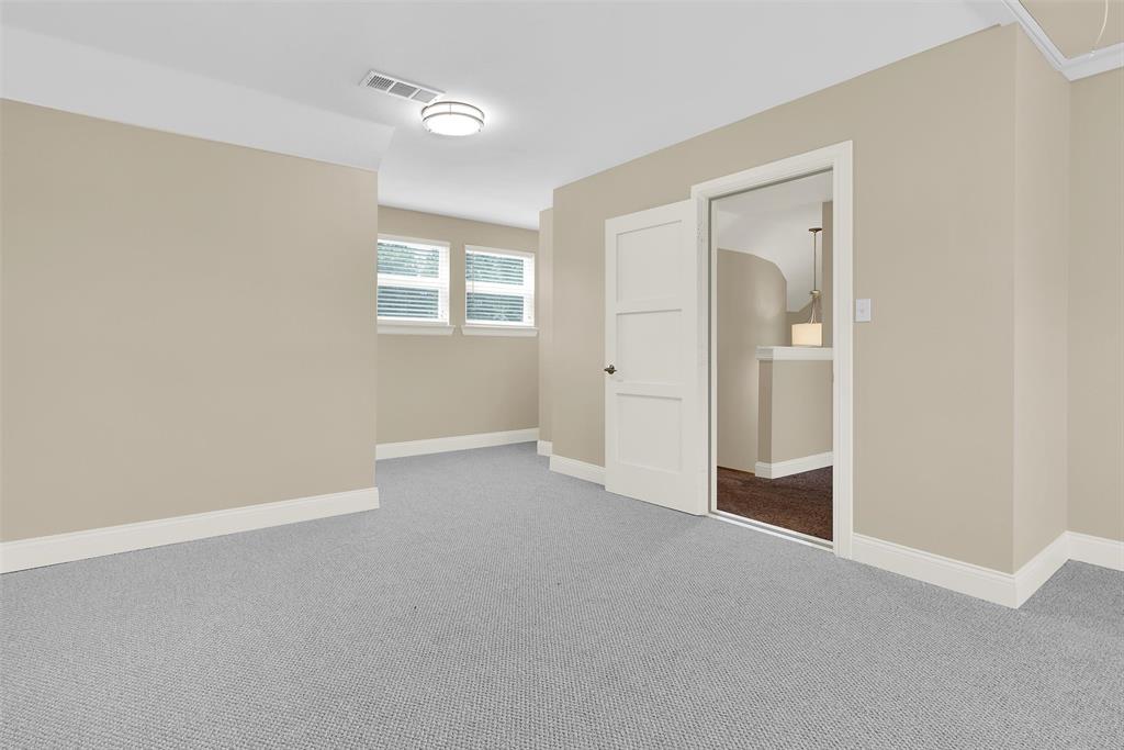 9783 Broken Bow Road Dallas, TX 75238 - Photo 24 of 39