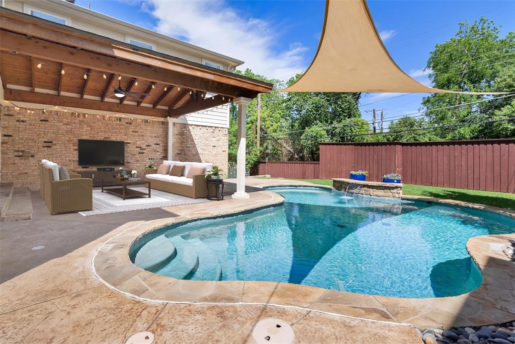 9783 Broken Bow Road Dallas, TX 75238 - Photo 32 of 39 Virtually staged