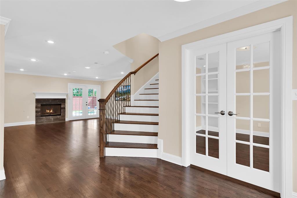 9783 Broken Bow Road Dallas, TX 75238 - Photo 4 of 39 Stairwell and office