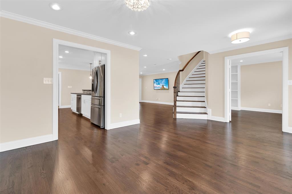 9783 Broken Bow Road Dallas, TX 75238 - Photo 5 of 39