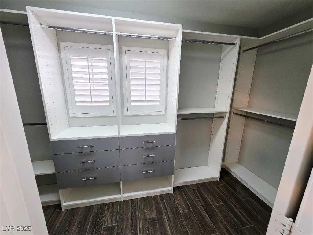 7055 Fort Tule Avenue Las Vegas, NV 89179 - Photo 31 of 75 Large Walk in closet featuring tiled floors