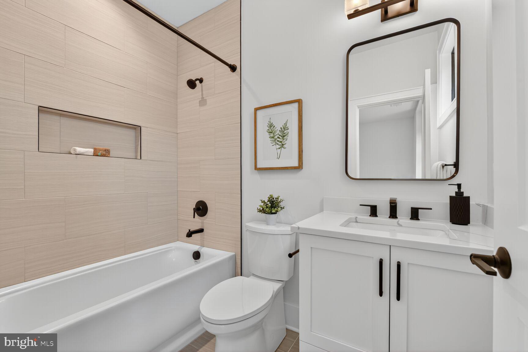 4812 Chevy Chase Boulevard Chevy Chase, MD 20815 - Photo 24 of 32 En suite Bathroom