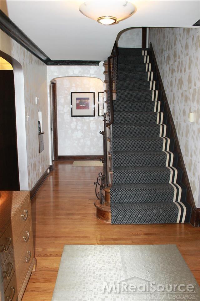 729 Pemberton Road Grosse Pointe Park, MI 48230 - Photo 11 of 46