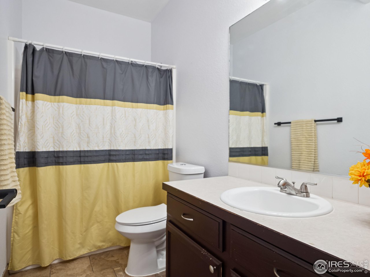 4050 West 30th Street Road Greeley, CO 80634 - Photo 26 of 37 Lower level full bathroom