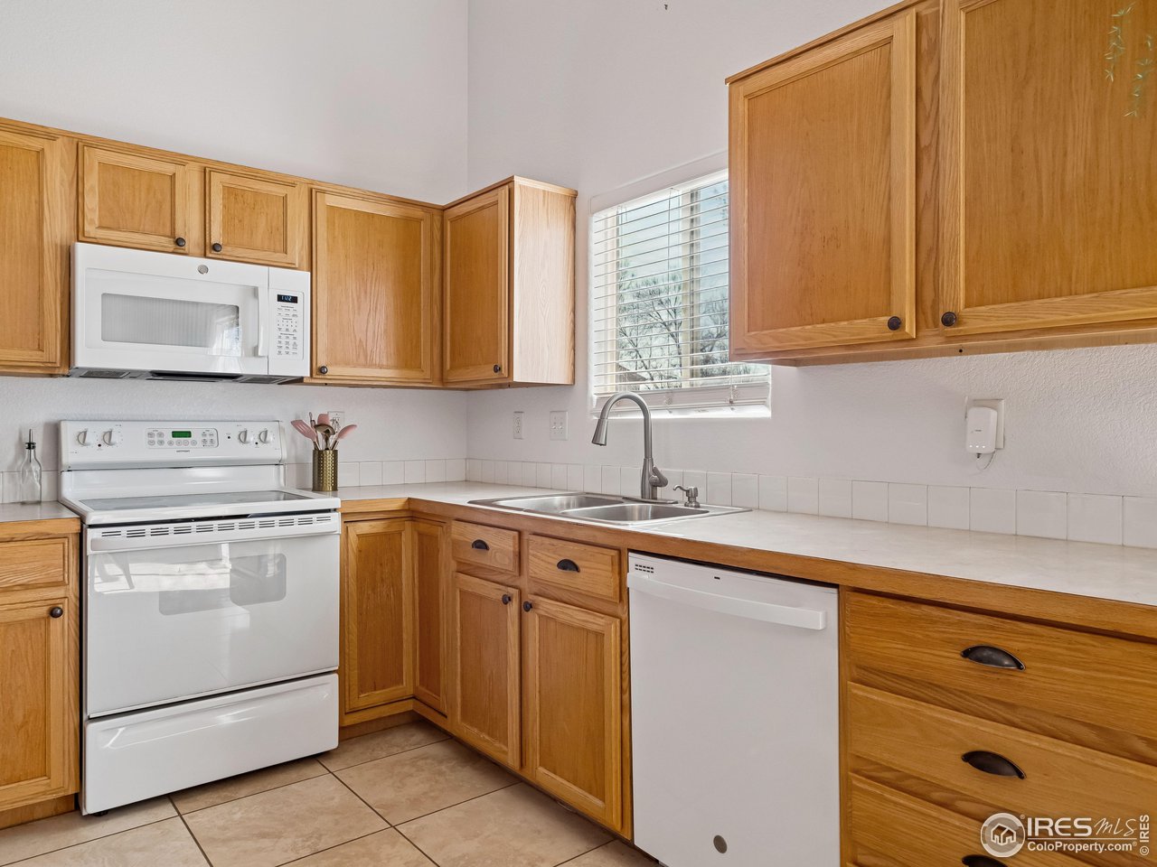 4050 West 30th Street Road Greeley, CO 80634 - Photo 9 of 37 Great storage space!