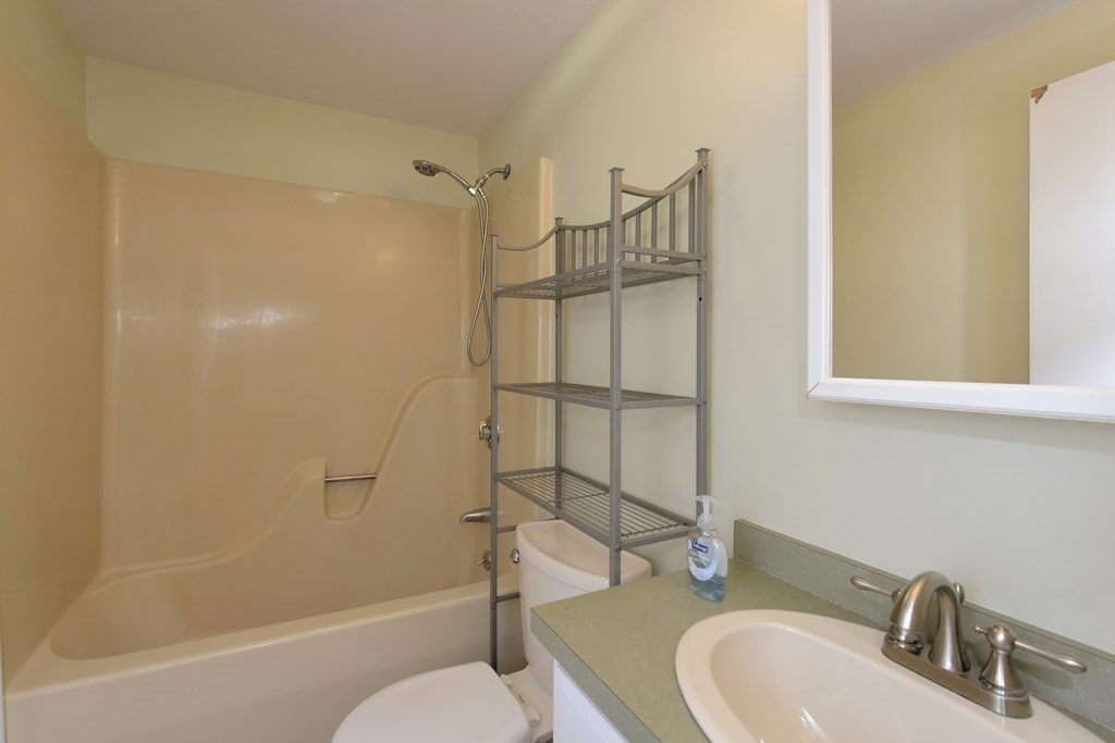 2 Oden Avenue, Unit 7 Worcester, MA 01604 - Photo 25 of 39