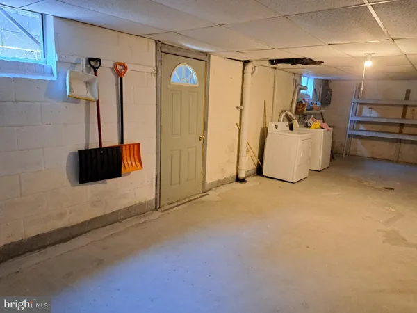 a view of a storage & utility room