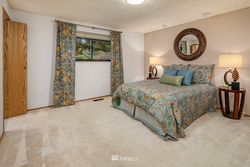 4609 Northeast 24th Street Renton, WA 98059 - Photo 11 of 22 Gallery Image 11